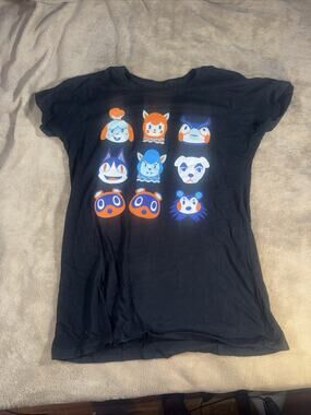 Animal Crossing Nintendo 2020 Black Graphic T-Shirt Women’s XL